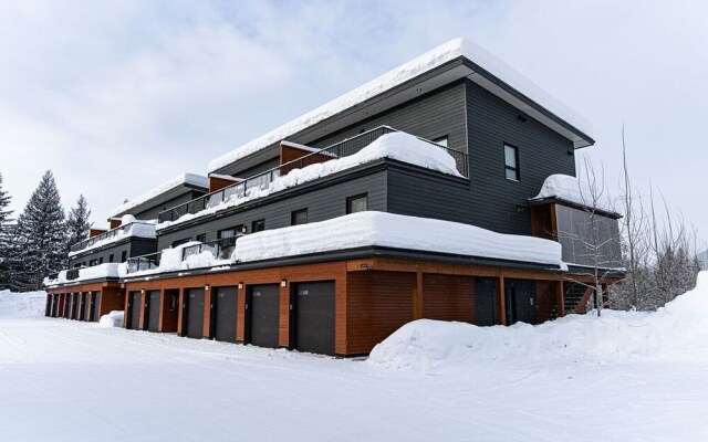 Powder Village Retreat by Revelstoke Vacations