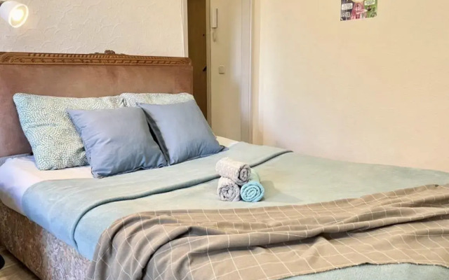 Диван и Чемодан на пр-кте Красный, 94