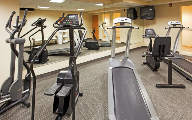 Holiday Inn Express Hotel & Suites Boston-Marlboro by IHG