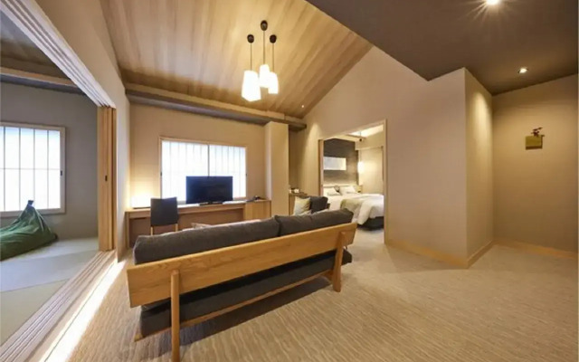 Rinn Shirakawa South