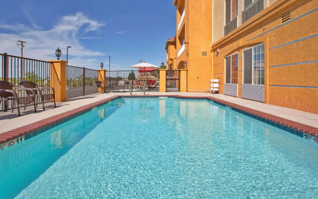 La Quinta Inn & Suites by Wyndham Fowler