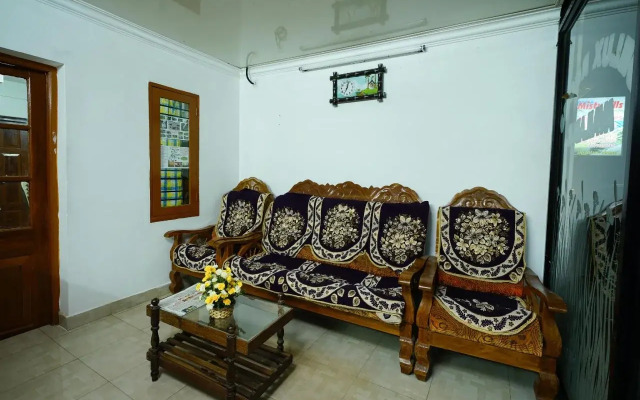 OYO 10641 Hotel Misty Hills