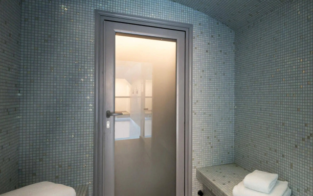Lyric Hotel Paris