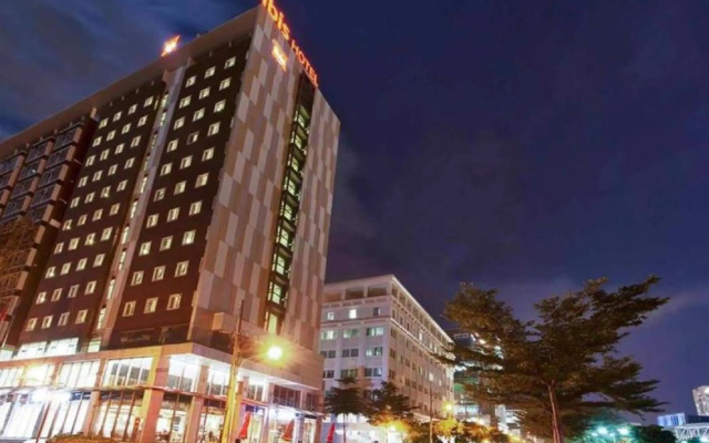 Ibis Saigon South