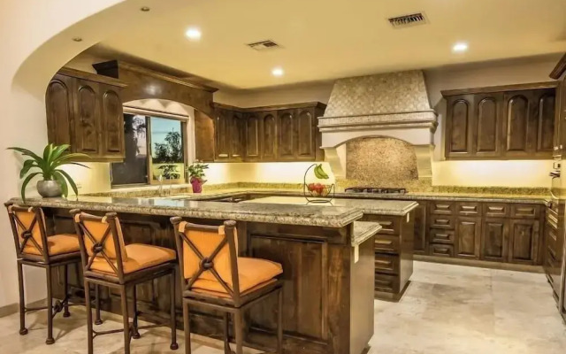 Cabo Hacienda w/ Private Pool & Rooftop Terrace!