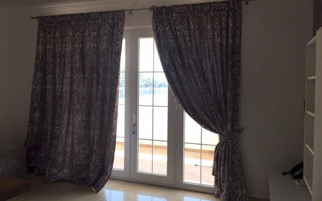 Boutique Pine Tree apartments
