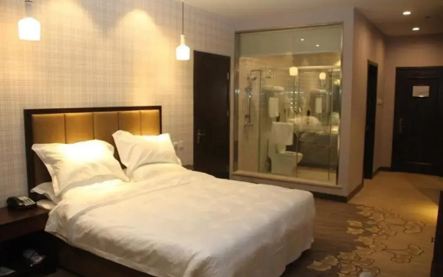 Soluxe Winterless Hotel