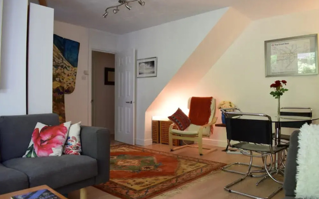 2 Bedroom Home in Angel