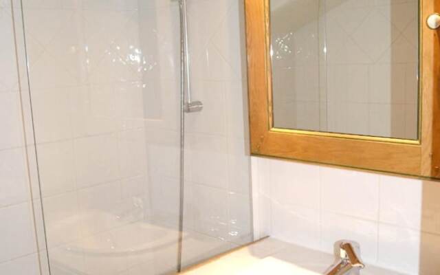 Apartment With 2 Bedrooms in Pralognan-la-vanoise, With Wonderful Moun