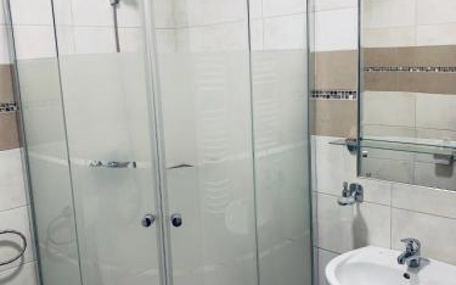 Makovecz Apartman