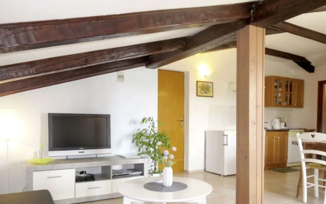 Apartment Lukeni Vinjerac 32818