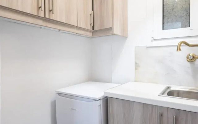 Panormou metro station 1 bedroom 2 persons flat