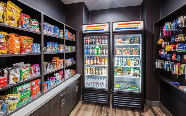 La Quinta Inn & Suites by Wyndham Owasso