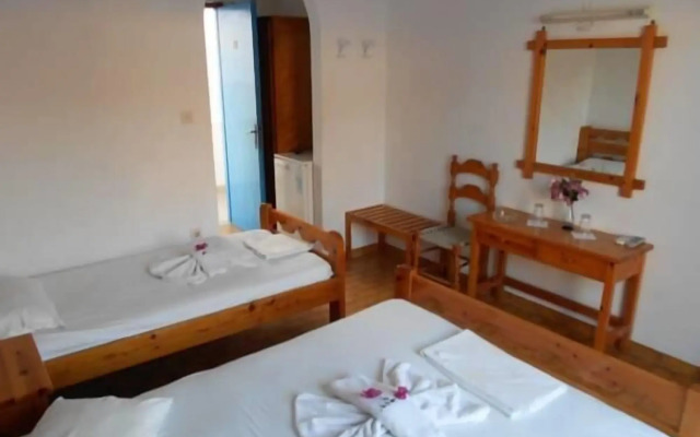 Aratos Hotel