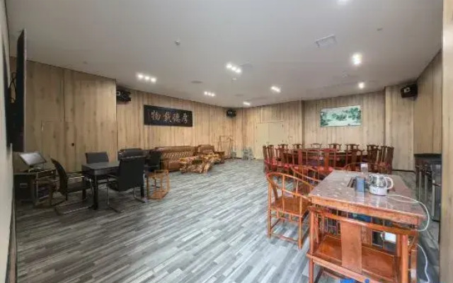 Lavande Hotel (Yichang East Railway Station Chengdong Avenue)