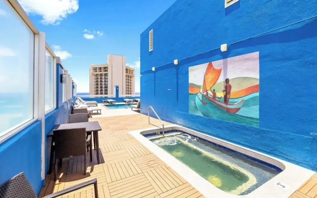 Pacific Monarch Studio w/ Partial Ocean Views
