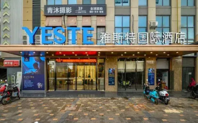 Yeste International Hotel