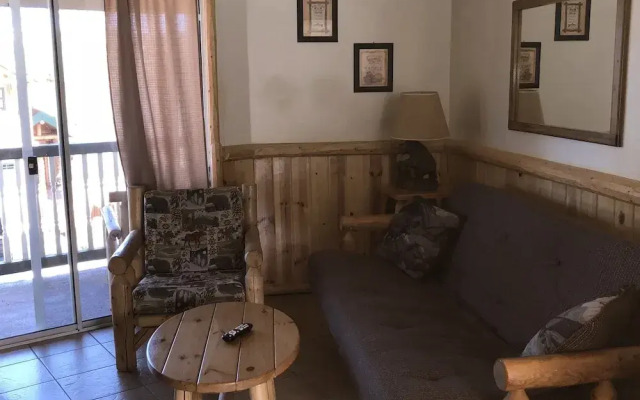 Rodeway Inn & Suites Fireside Lodge
