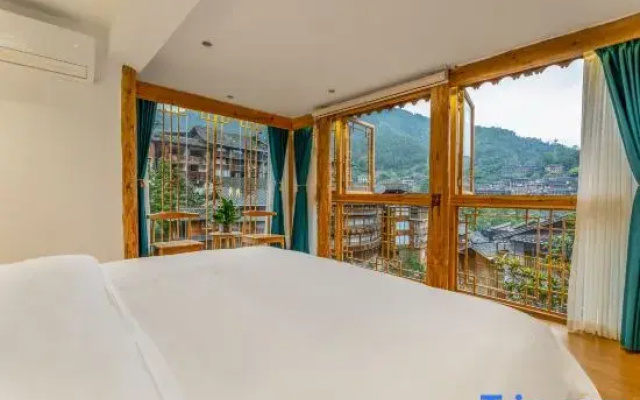 Yunshe Homestay in Qianhu Miao Village, Xijiang