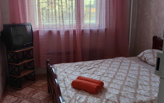 Apartments on 40 let Pobedy street 80