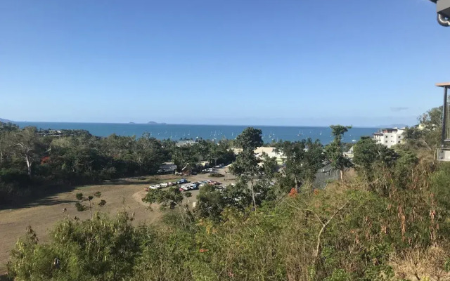 Bellevue Holiday Home Airlie Beach