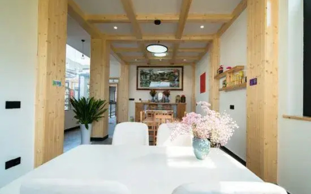 Zhonghan Small Courtyard
