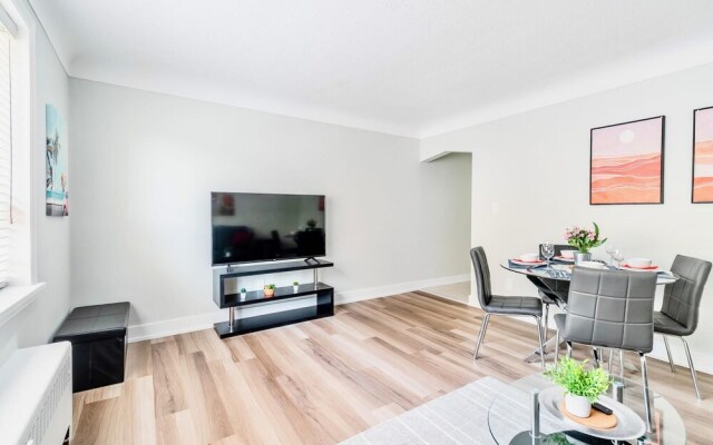 1BR Apt w King Bed Netflix - Near DT Hamilton