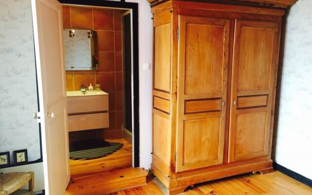 Aux Caprices des Dieux