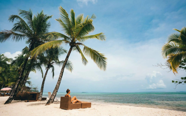 Azul Paradise Resort