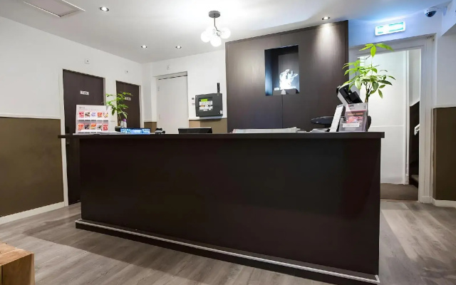Hotel Manofa