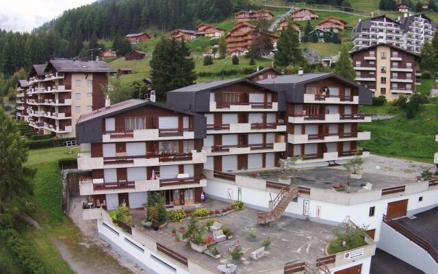Apartment Only Approx. 60m From the ski Lift