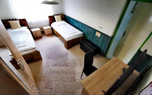 KOMPLEX -Rendezvénytermek-Panzió-Apartman-Irodák-