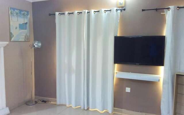 Leez Luxury Apartment
