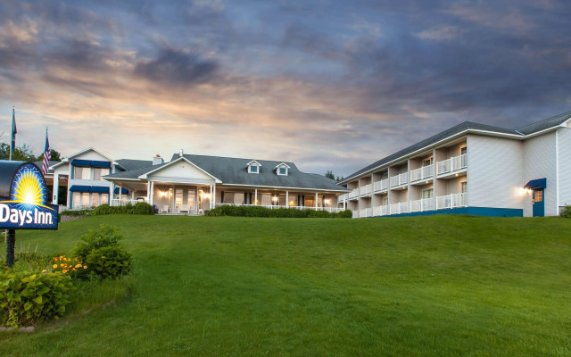 Days Inn by Wyndham Petoskey