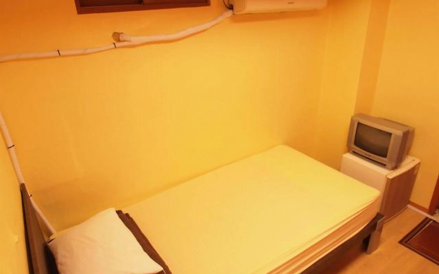 Shinchon Hostel