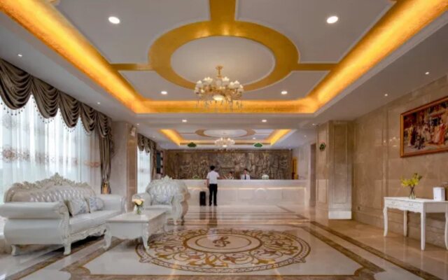 Vienna Hotel (Ledong Gongyuan)