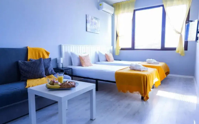 La Piazza Hotel