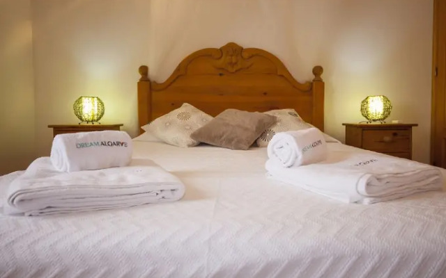 D08 - Bay View Villa in Vale da Lama