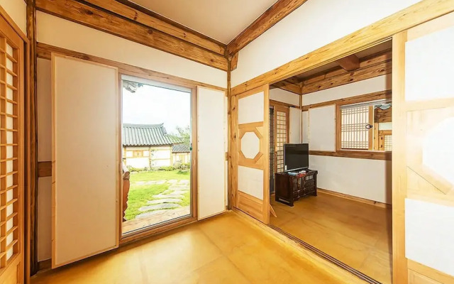 Canopus Resort Pension