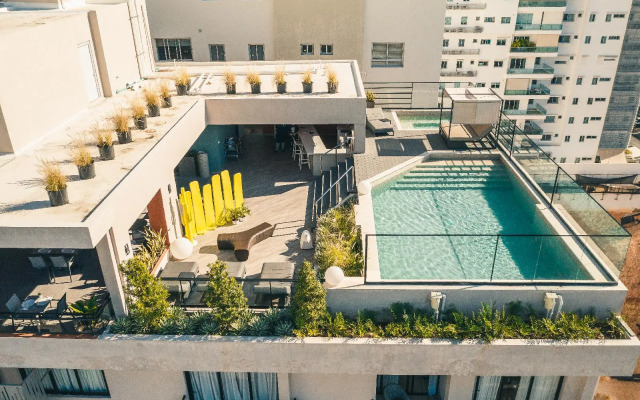 Regatta Living Hotel By Mint