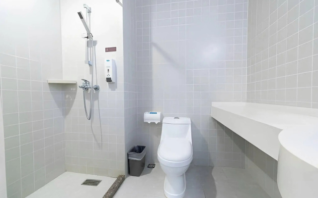 Jinjiang Inn (Shenzhen Futian Exhibition Center Fumin Metro Station)