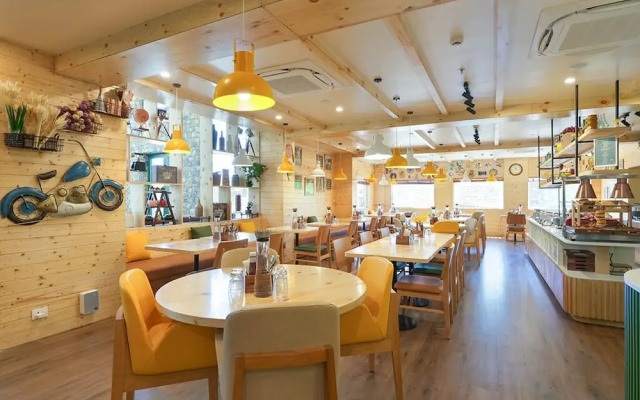 Bloom Boutique - Rishikesh Hills