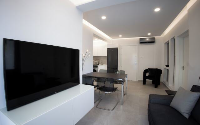 Phaedrus Living Luxury Mackenzie Flat