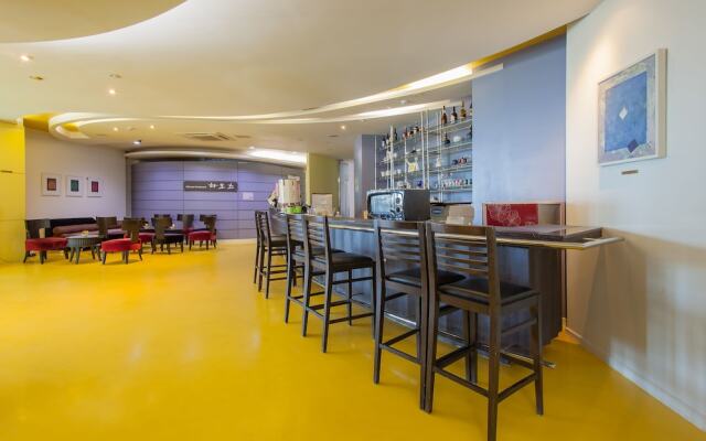 Pine Beach Hotel