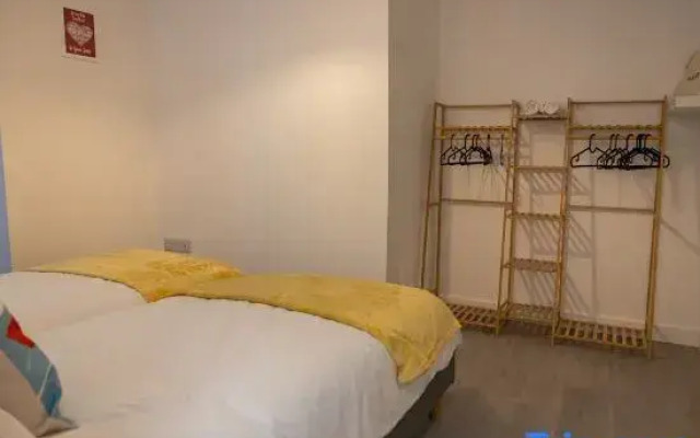 Sunbeam House Apartment 1