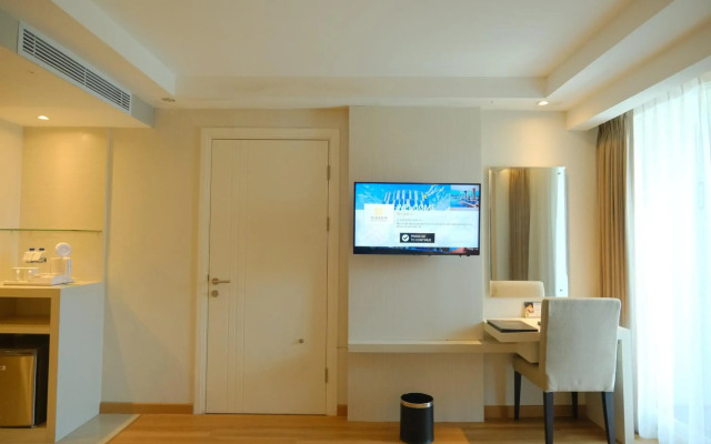 Platinum Adisucipto Hotel & Conference