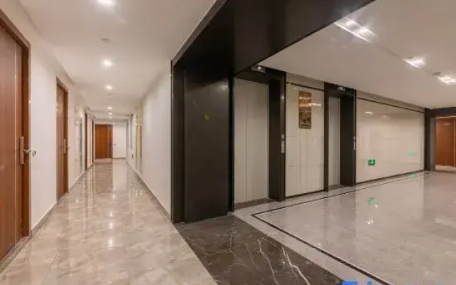 The Romantic hotel(Daminghu store, Jinan)