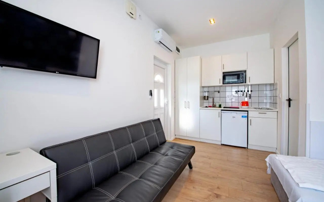 Chesscom Apartments