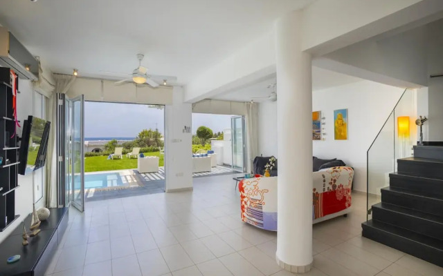Protaras Seafront Villa Sirina Pearl