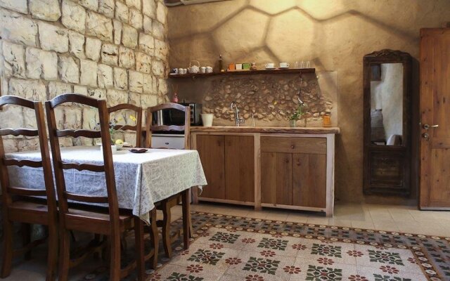 Hemdatya B&B